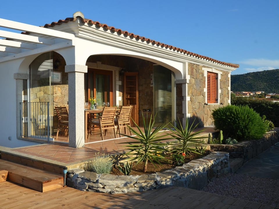 Property building, Garden, Balcony/Terrace