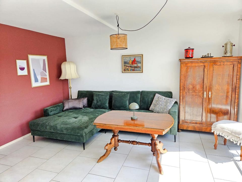 View (from property/room), Living room, Seating area, Lake view