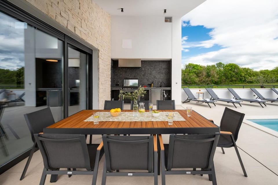 Villa Dianthe by Istrialux Villa in Istria County