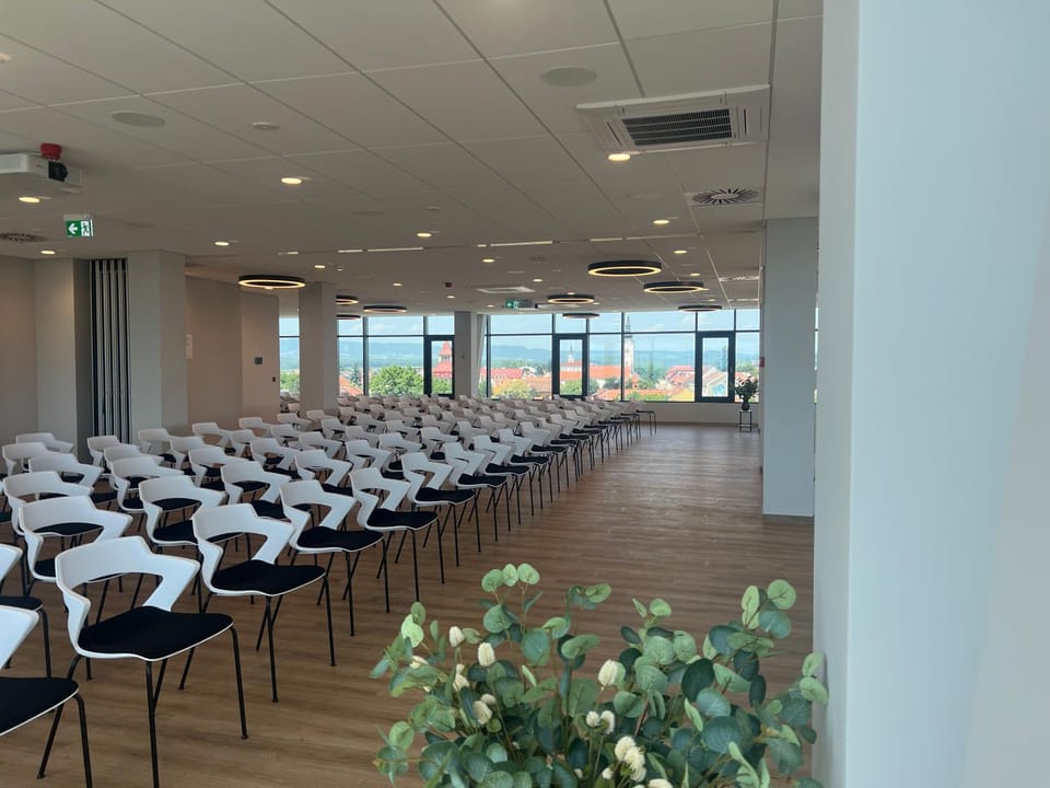 Meeting/conference room