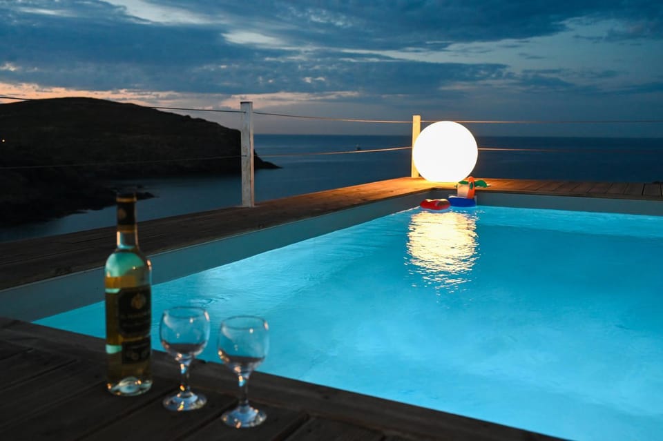 Villa Merhia Seaview - Private Pool & Hot Tub House in Mykonos, Mikonos 846 00, Greece