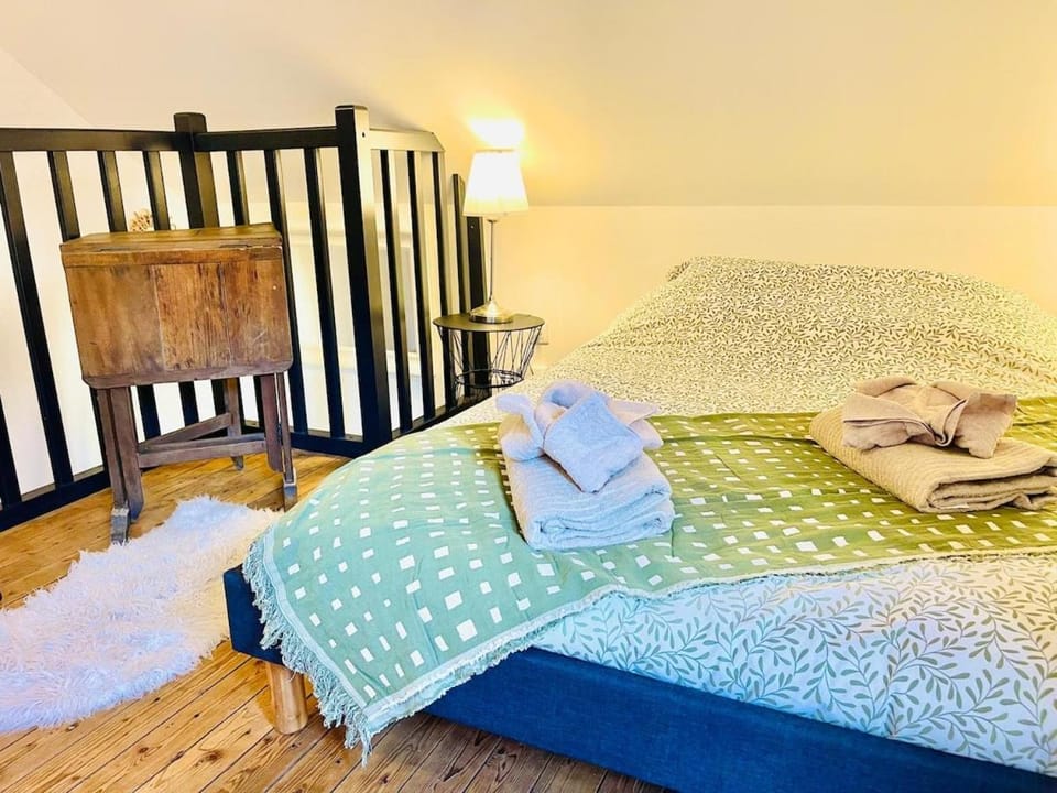 La Petite Maison Solognote, au pied du Château Bed and Breakfast in Centre-Val de Loire