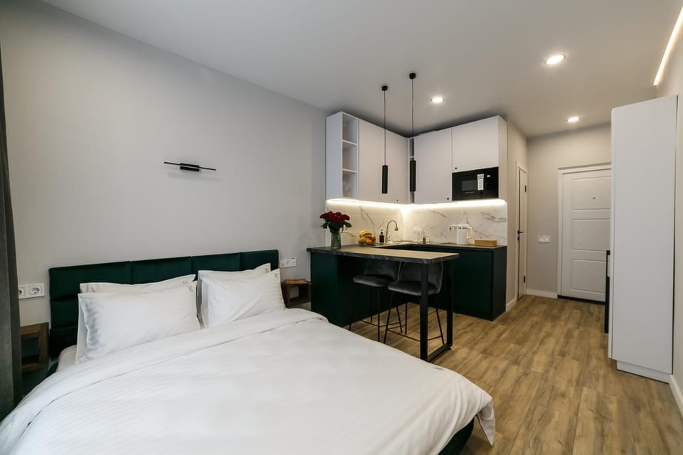 Bed, Kitchen or kitchenette, Photo of the whole room, Bedroom
