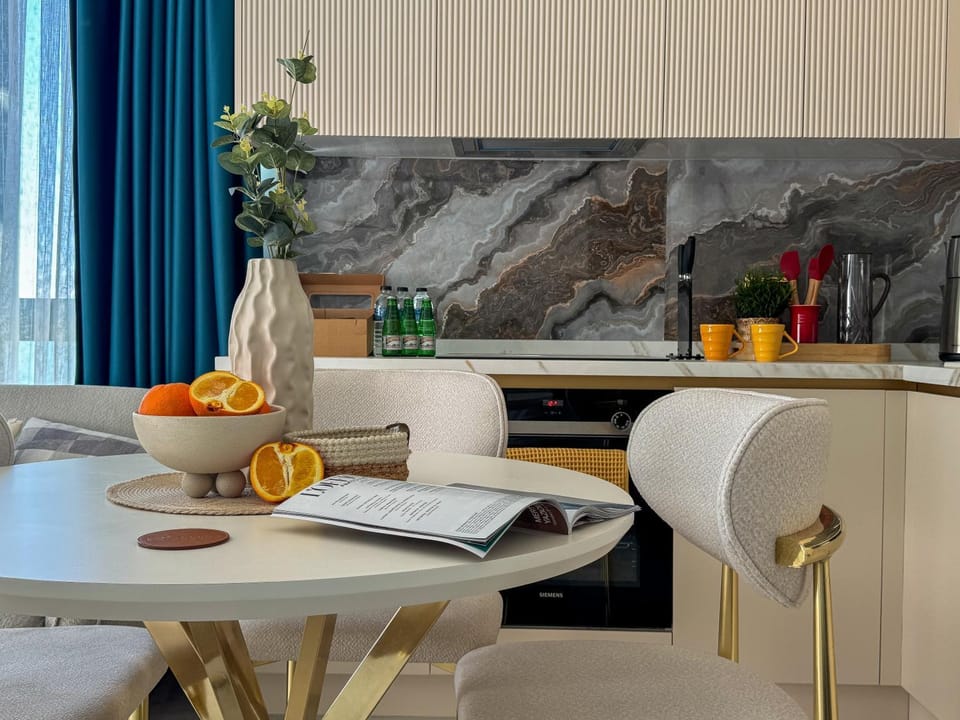 Seating area, Dining area