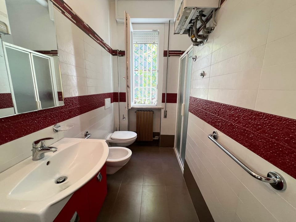 Shower, Toilet, Bathroom, bidet