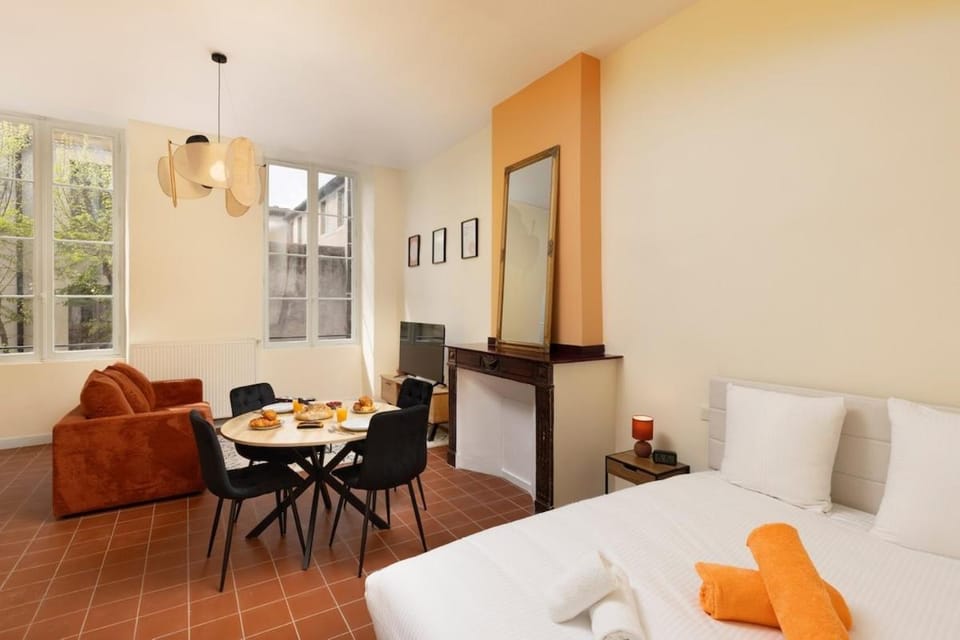 L'instant Voltaire Apartment in Carcassonne