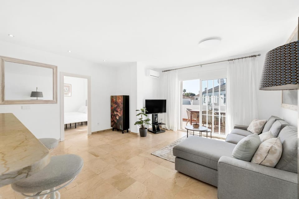 Cute Apartment in Benamara a few meters from the beach between Estepona &Marbella Apartment in Costa del Sol