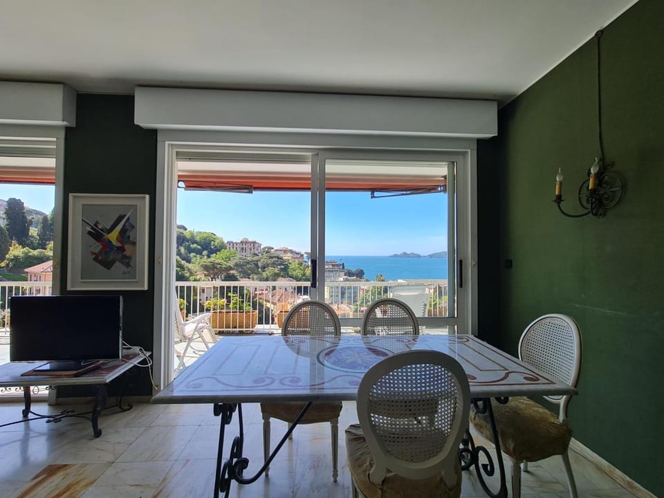 Oceans's View Apartment in Rapallo