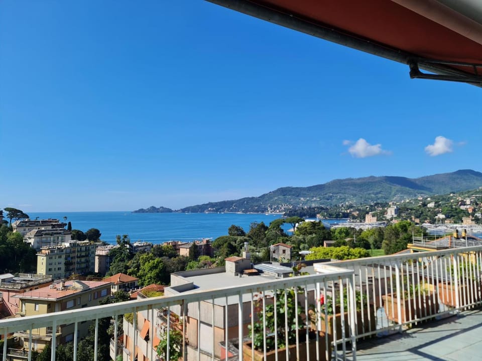 Oceans's View Apartment in Rapallo