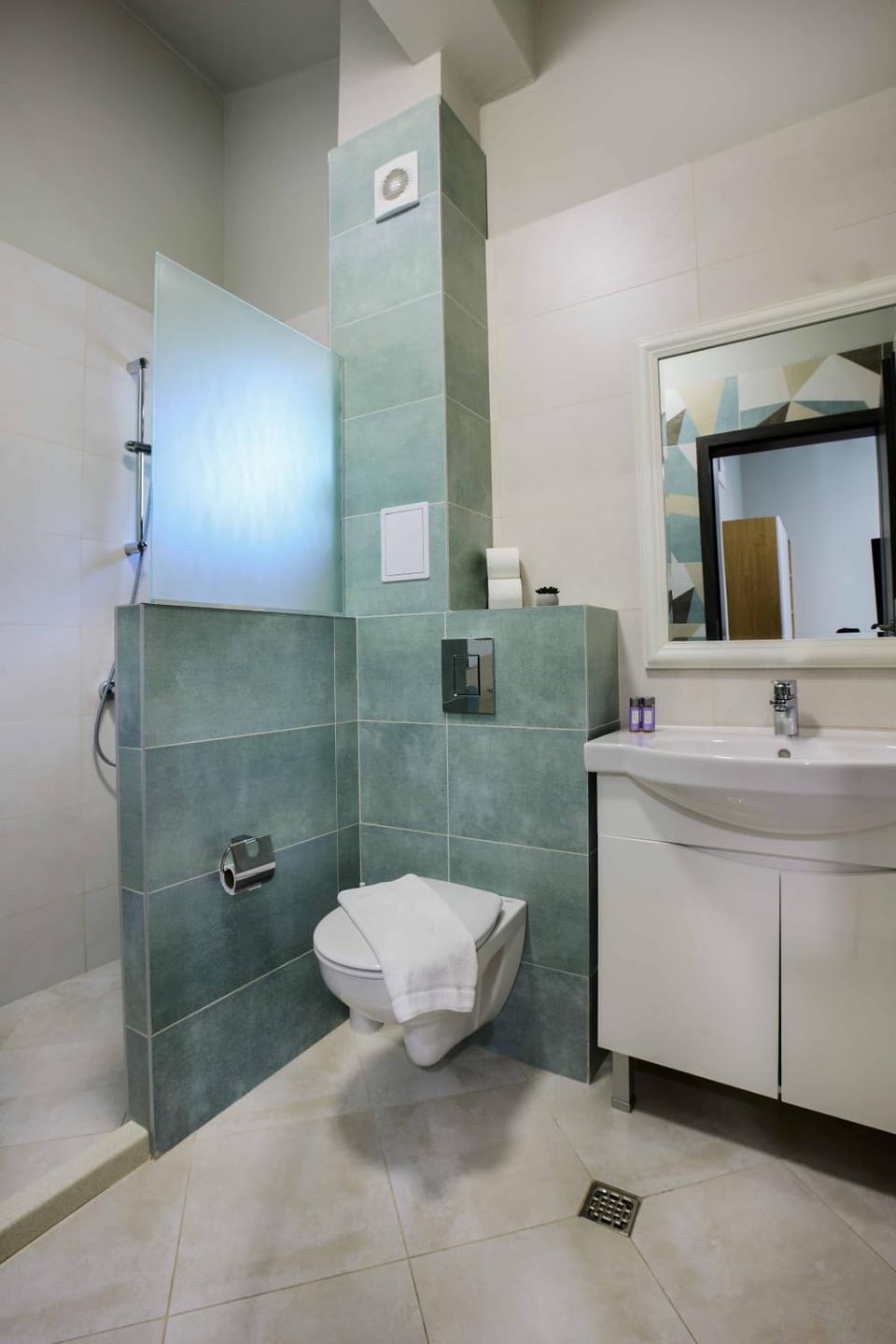 Shower, Toilet, Bathroom