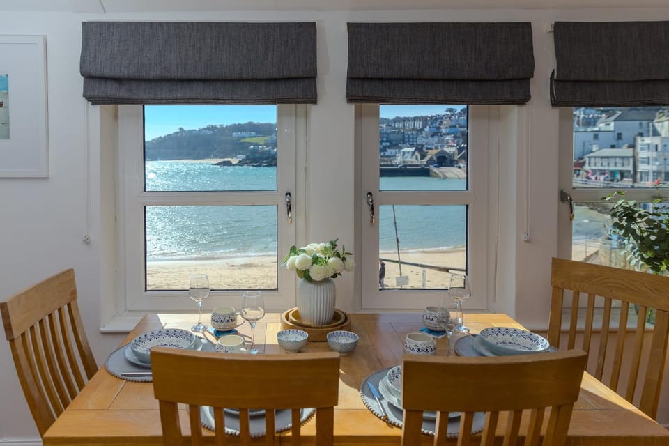 Dining area, Beach, Sea view