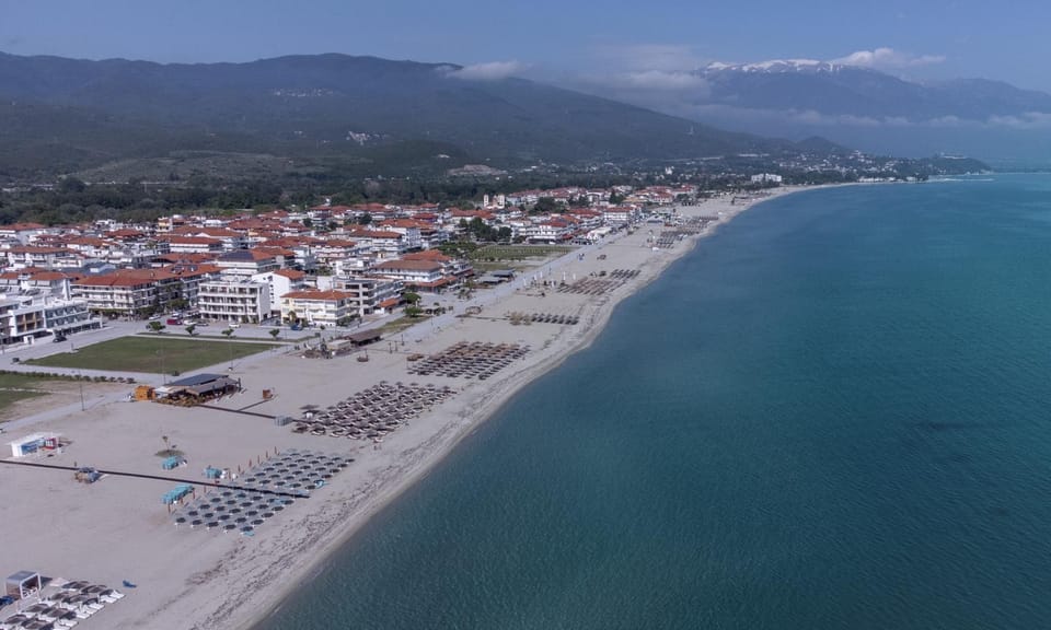 Bird's eye view, Beach, Mountain view