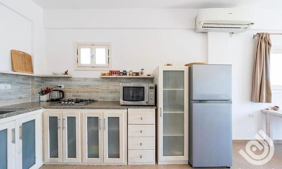 Dahab's Dreamy 2BR Escape M33 Apartment in South Sinai Governorate