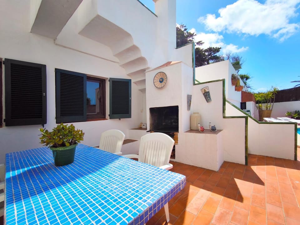 Patio, Dining area