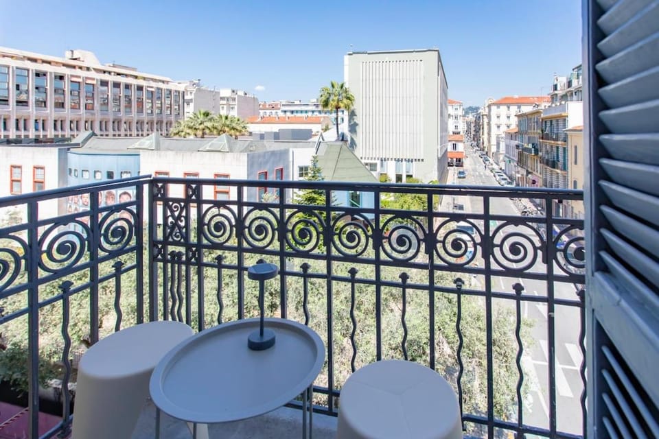 #52 Staywizus - Etoile Suite ,Central, Balcony, AC - 5 min Place Massena Apartment in Nice