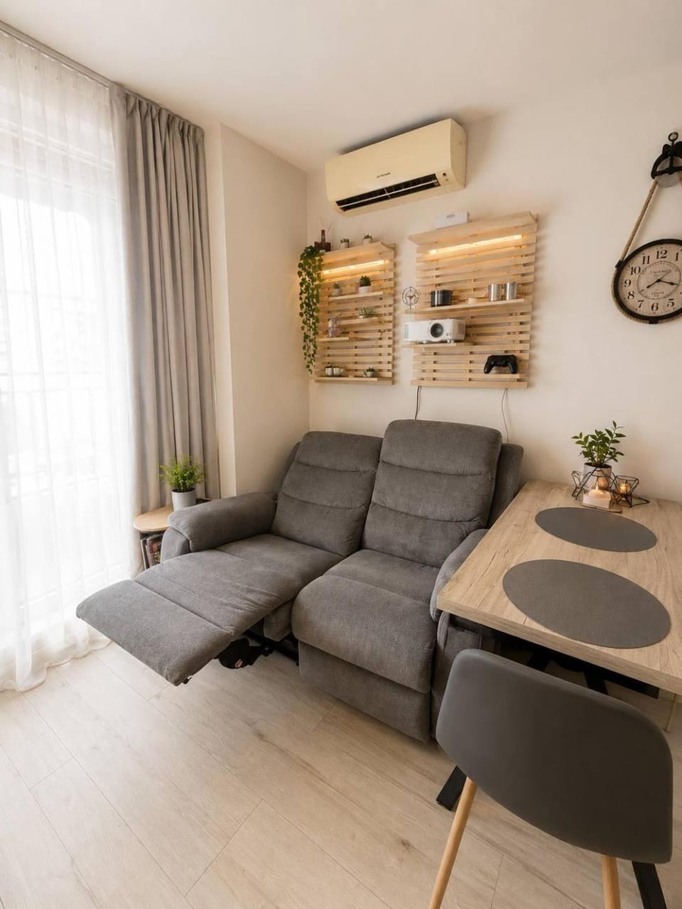 Living room, air conditioner