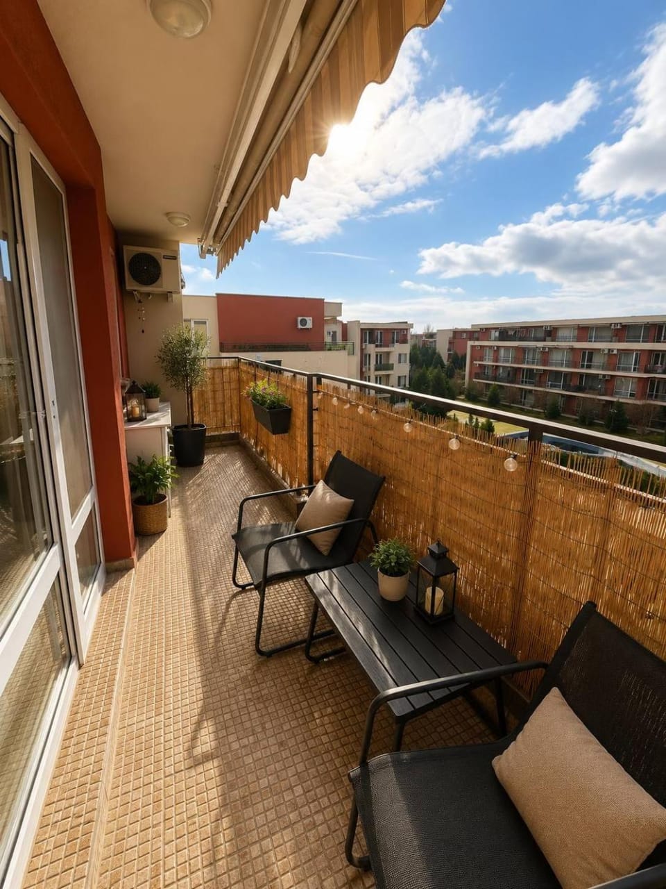 Day, View (from property/room), Balcony/Terrace, Living room, Seating area
