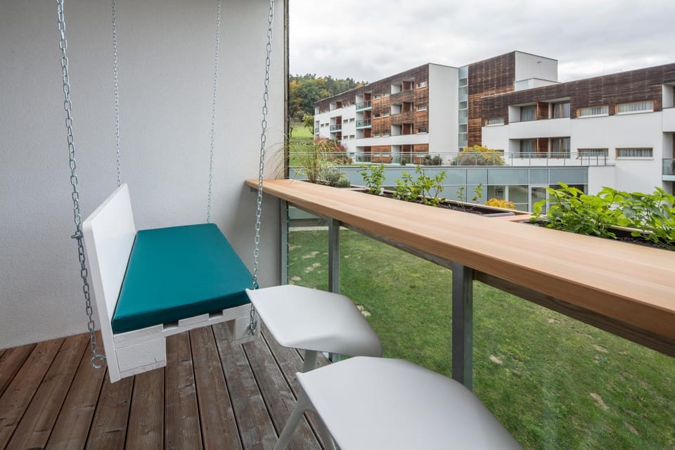 Balcony/Terrace, Garden view
