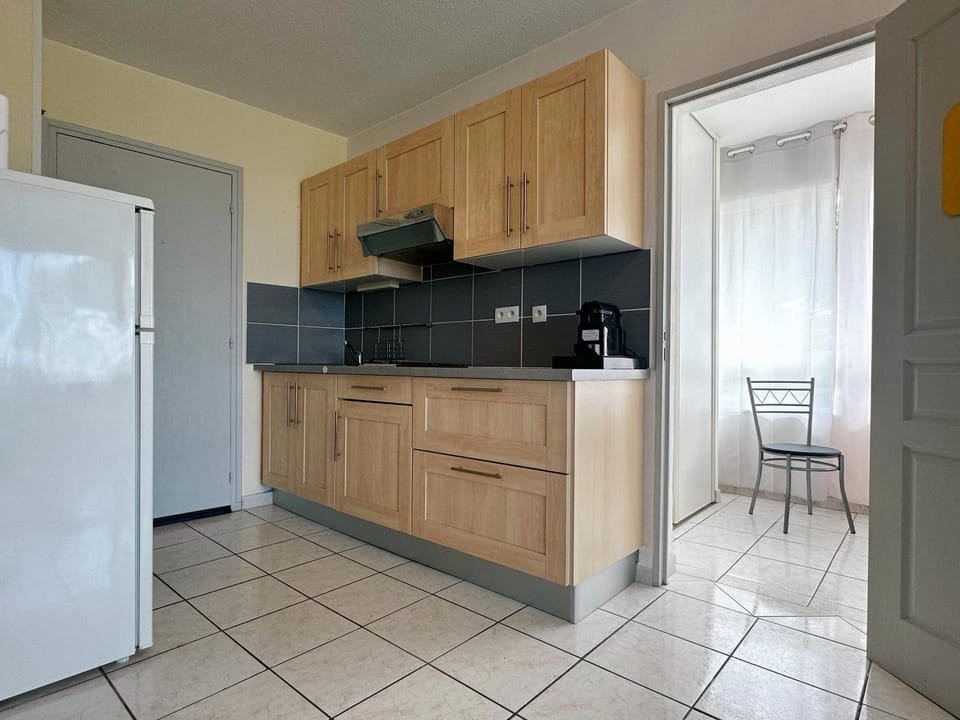 Kitchen or kitchenette, stove
