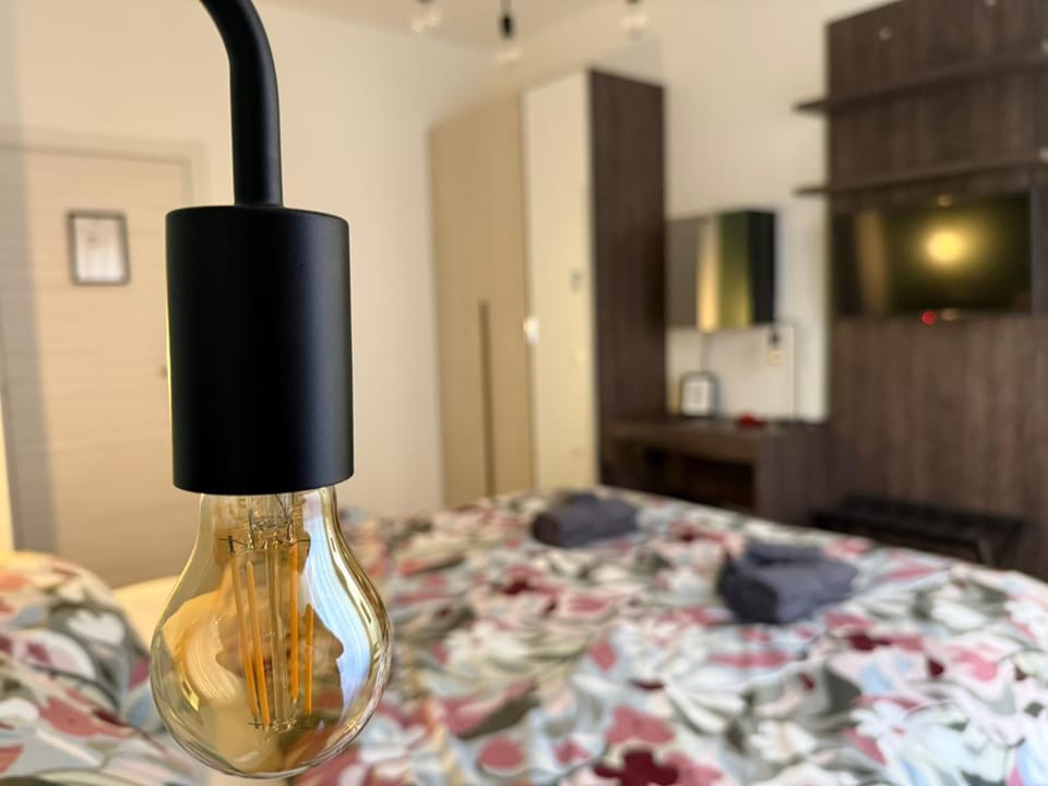 Bed, Bathroom, TV and multimedia, Bedroom, heating, internet, safe, towels, wardrobe, air conditioner