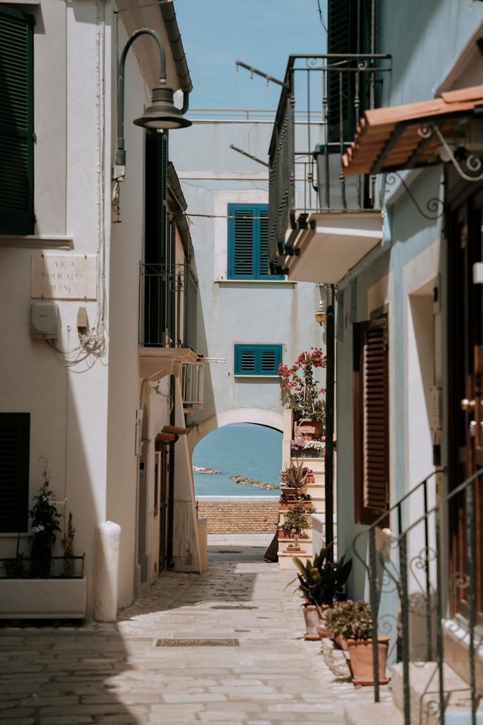 Neighbourhood, View (from property/room), Sea view, Street view