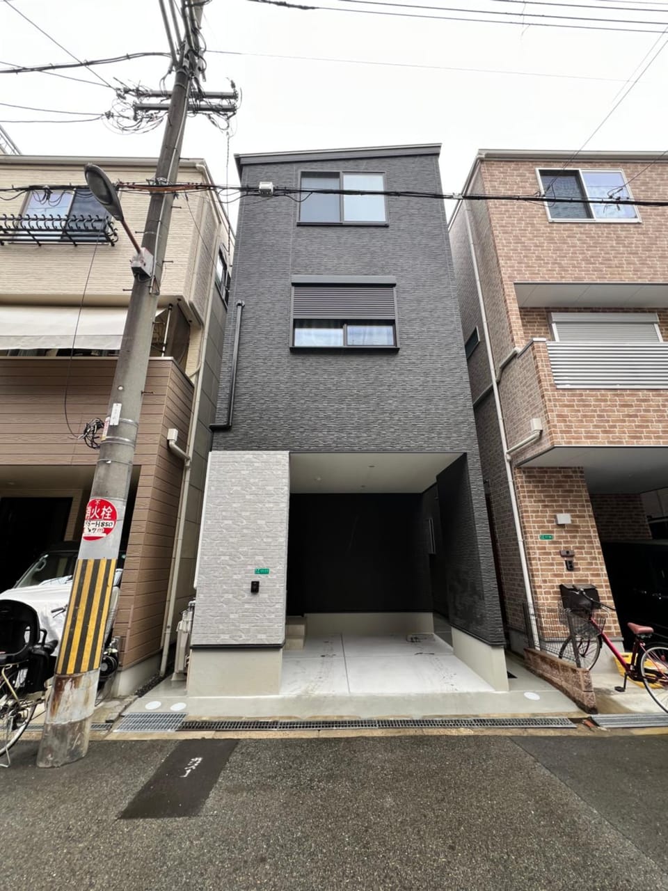 Property building, Neighbourhood, Street view