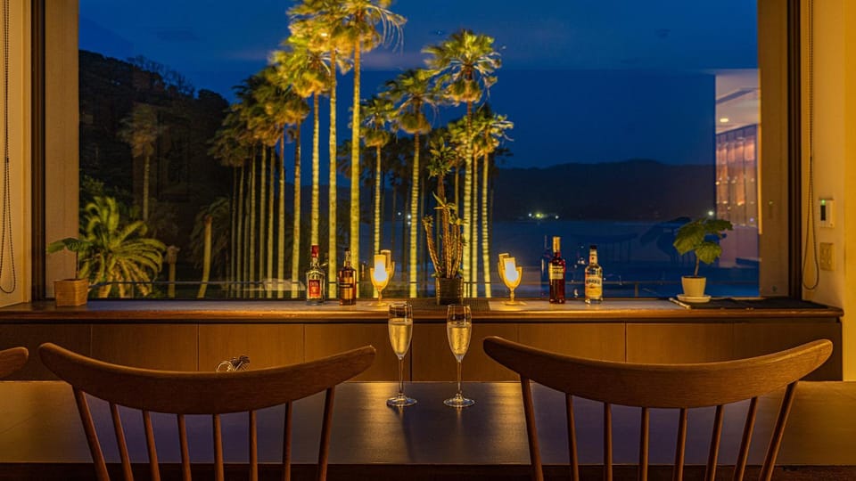 Lounge or bar, minibar