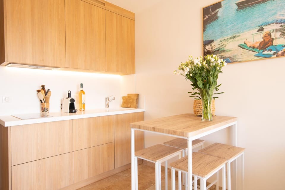 10km St Tropez, Studio Cosy Apartment in La Croix-Valmer