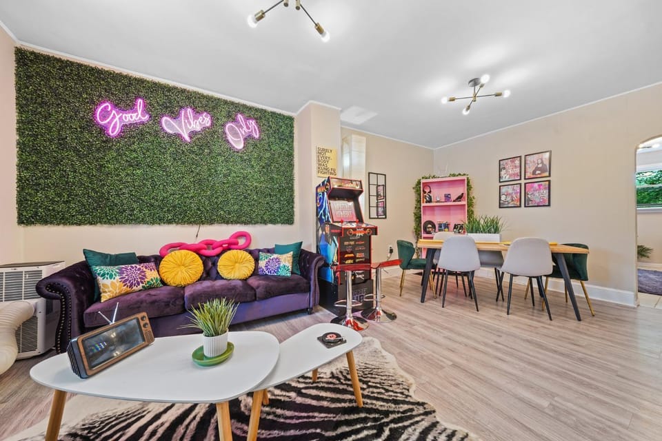 Comfort, Fun, and Retro Retreat Apartment in Royersford