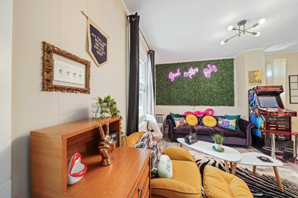 Comfort, Fun, and Retro Retreat Apartment in Royersford