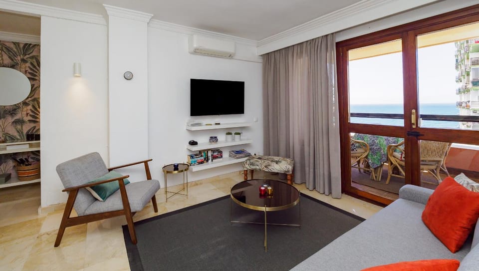 Communal lounge/ TV room, Living room