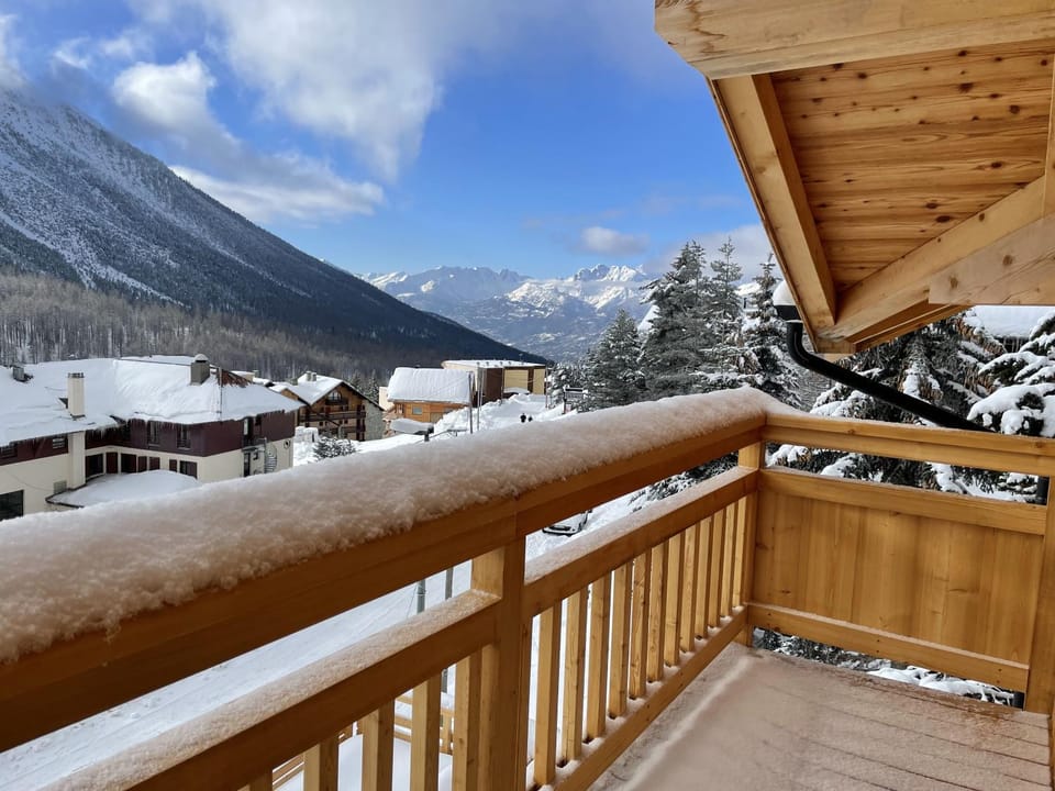 Magnifique chalet familial avec une vue panoramique Chalet in Montgenèvre