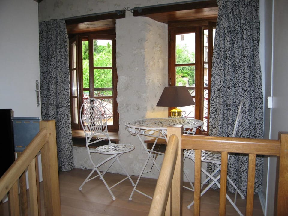 Patio, Street view