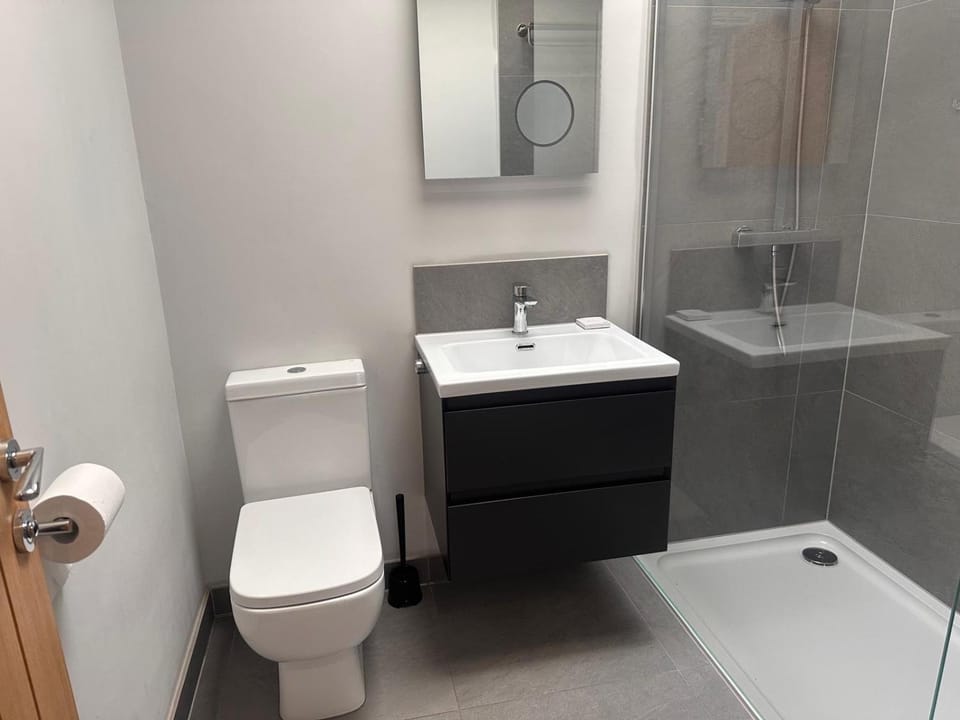 Apple Tree House Apartment in Grays