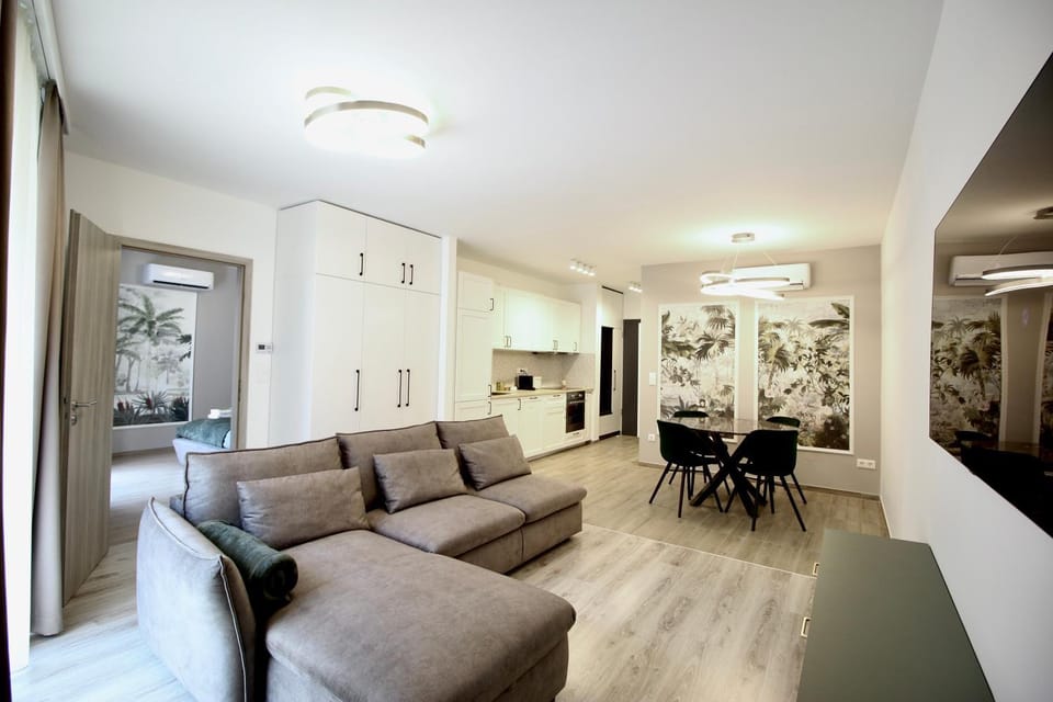 Bed, Coffee/tea facilities, Living room, Seating area, Dining area