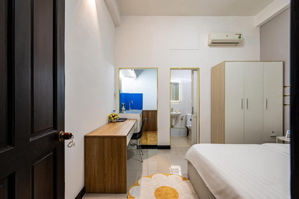 Bed, Photo of the whole room, Bedroom, towels, wardrobe, air conditioner