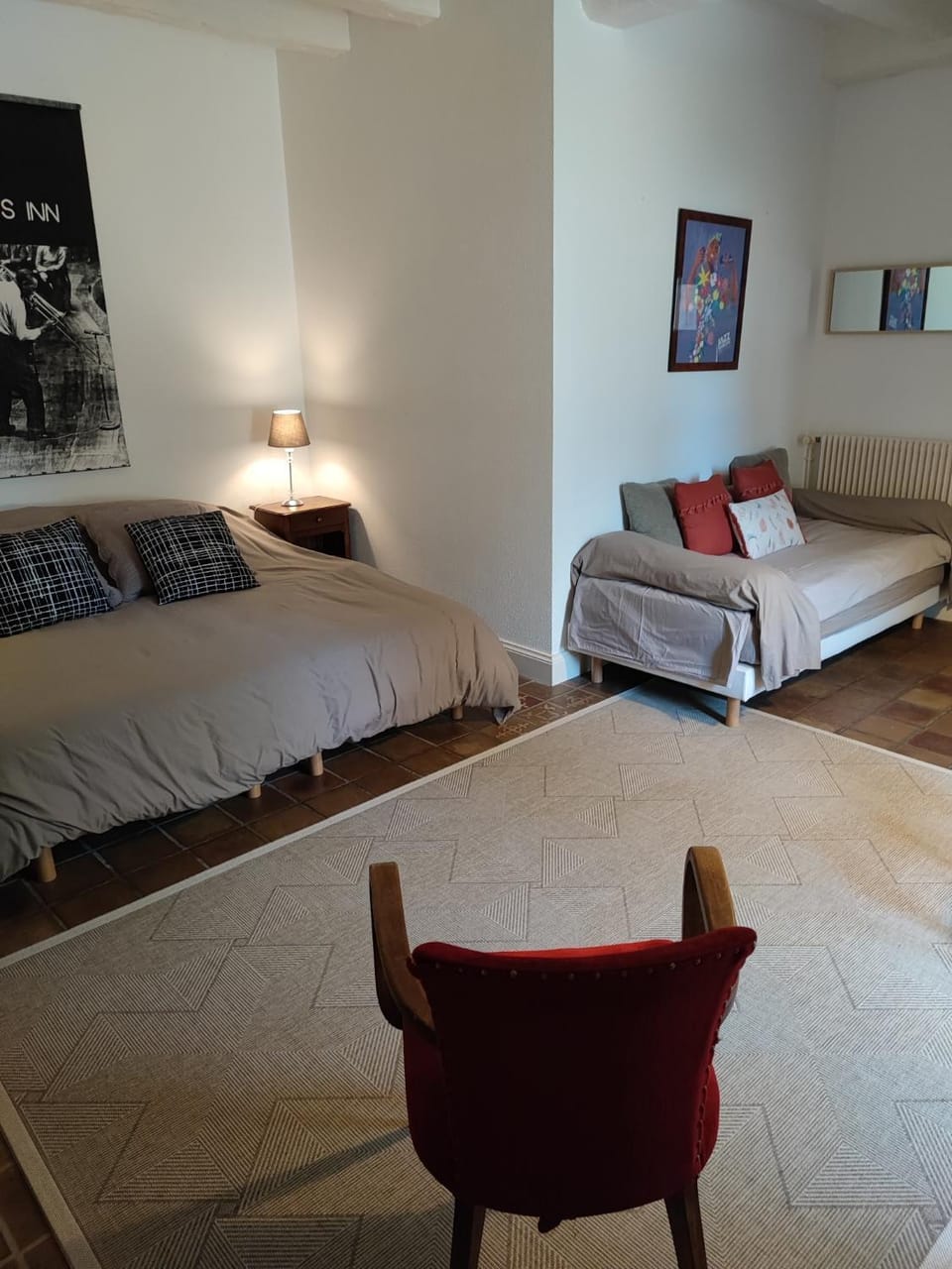 Photo of the whole room