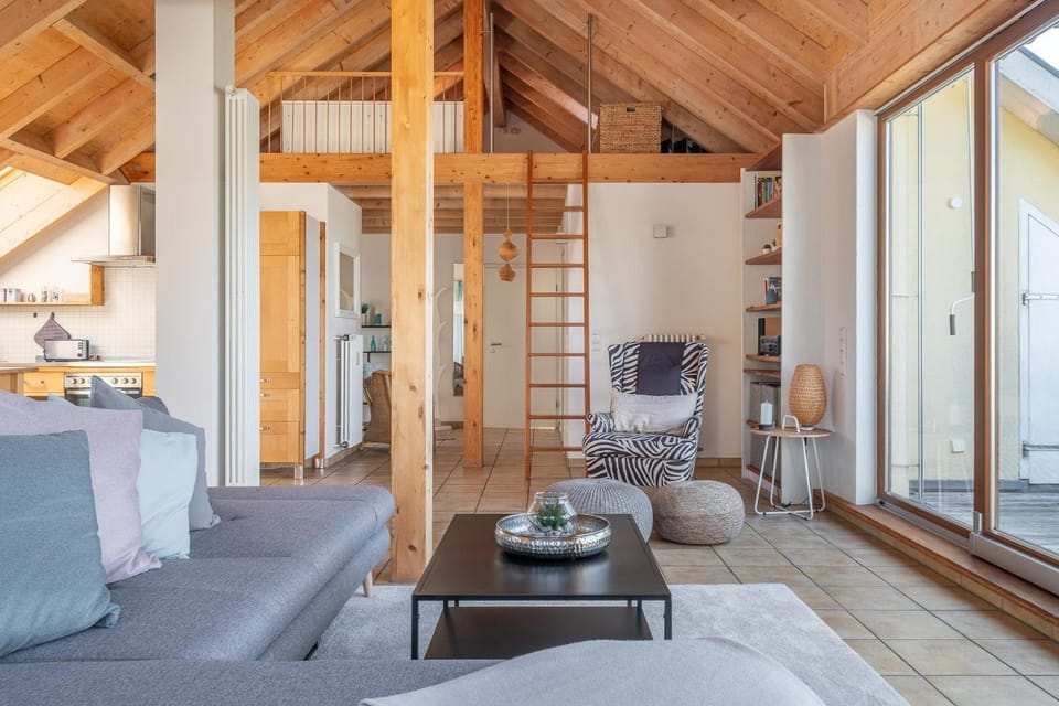 Bed, View (from property/room), Balcony/Terrace, Living room, Seating area, Bedroom, kitchen