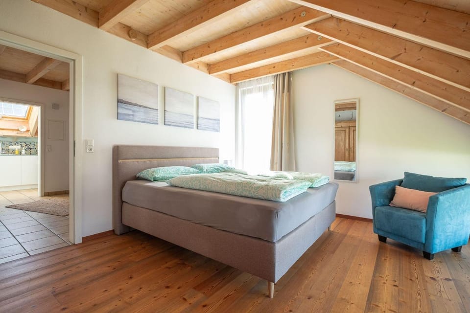 Bed, View (from property/room), Photo of the whole room, Seating area, Bedroom