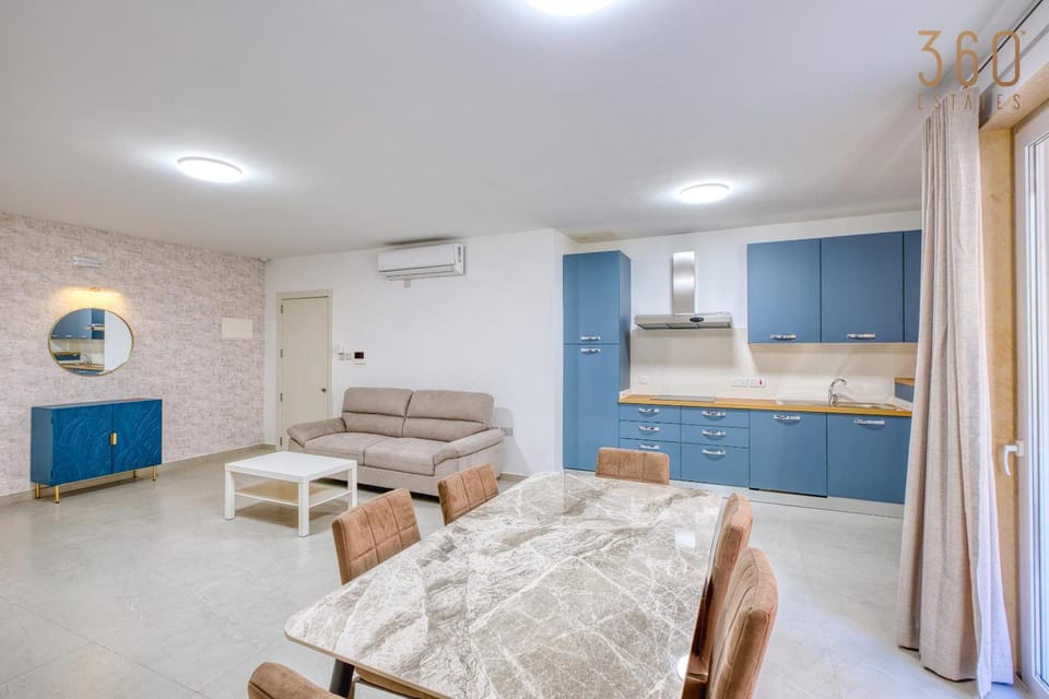 Bed, Kitchen or kitchenette, Living room, Photo of the whole room, Seating area, Dining area, Bedroom, minibar