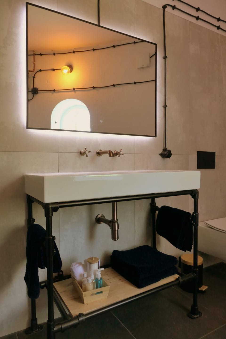 Bathroom, towels