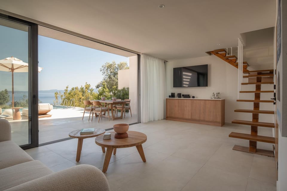 Balcony/Terrace, Living room