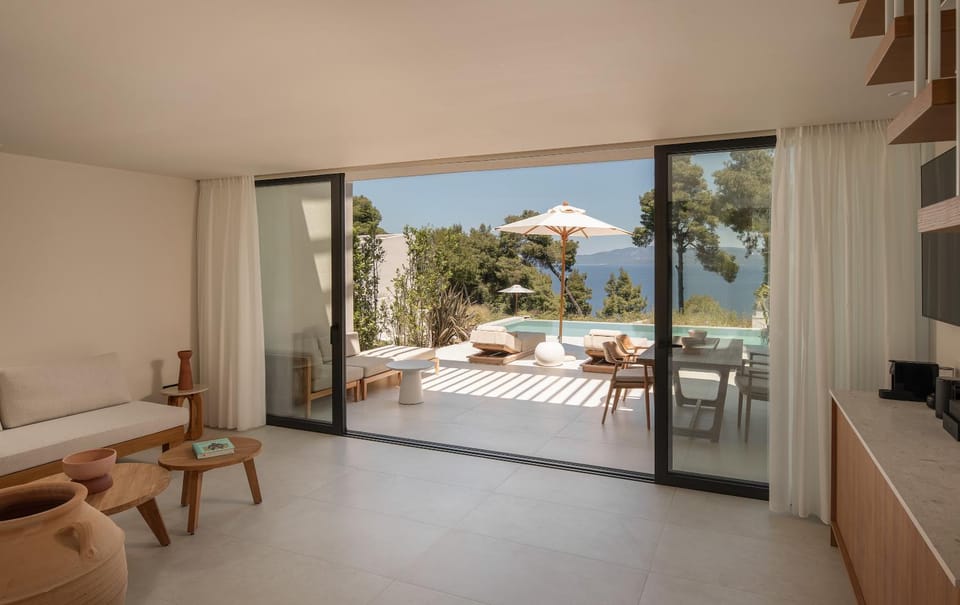 Balcony/Terrace, Sea view, Swimming pool