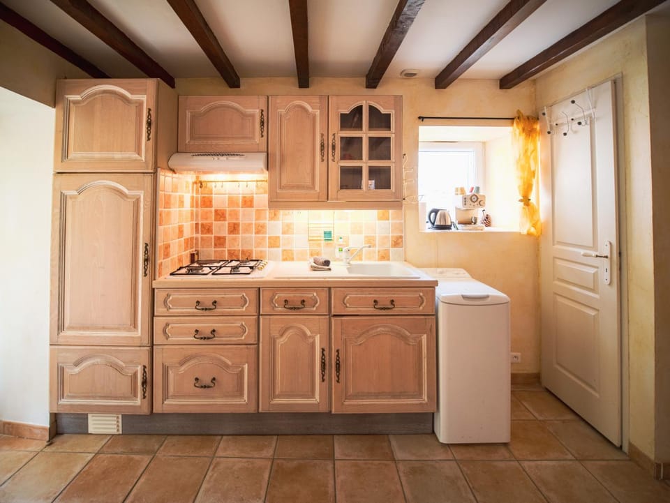 Kitchen or kitchenette, stove