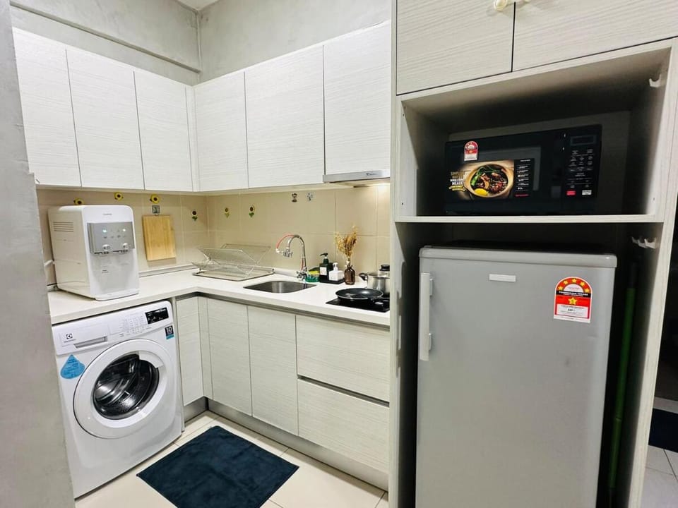 Capybara Homestay 6pax - iCity, walk to Theme Park Apartment in Selangor, Malaysia