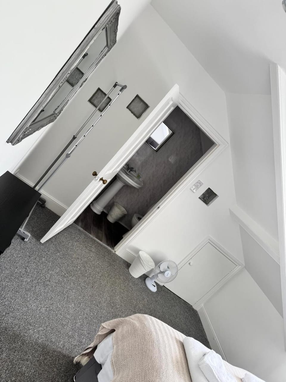 Bed, Photo of the whole room, Bedroom, wardrobe