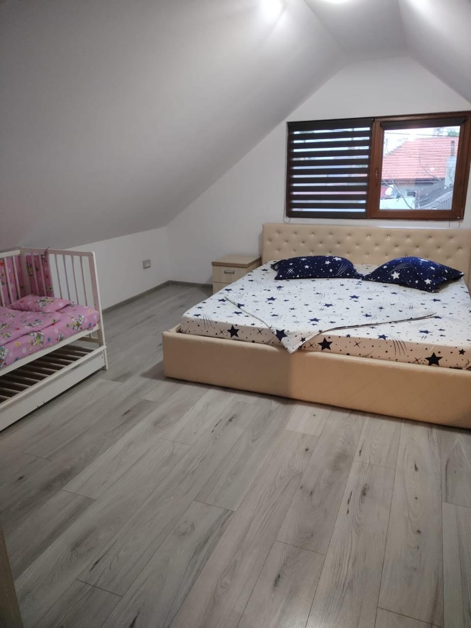 Bed, Bedroom, cot