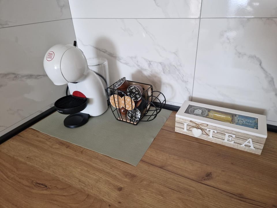Coffee/tea facilities, Kitchen or kitchenette