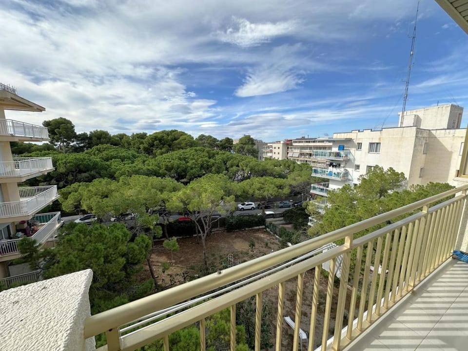 View (from property/room), Balcony/Terrace, City view