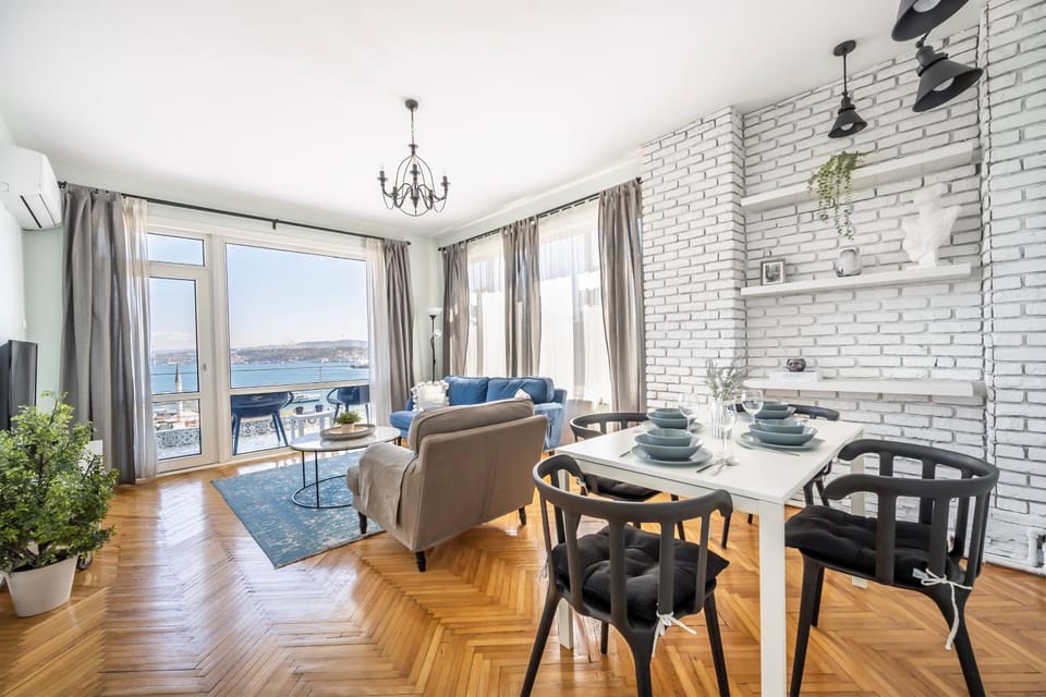 Natural landscape, Living room, Seating area, Dining area